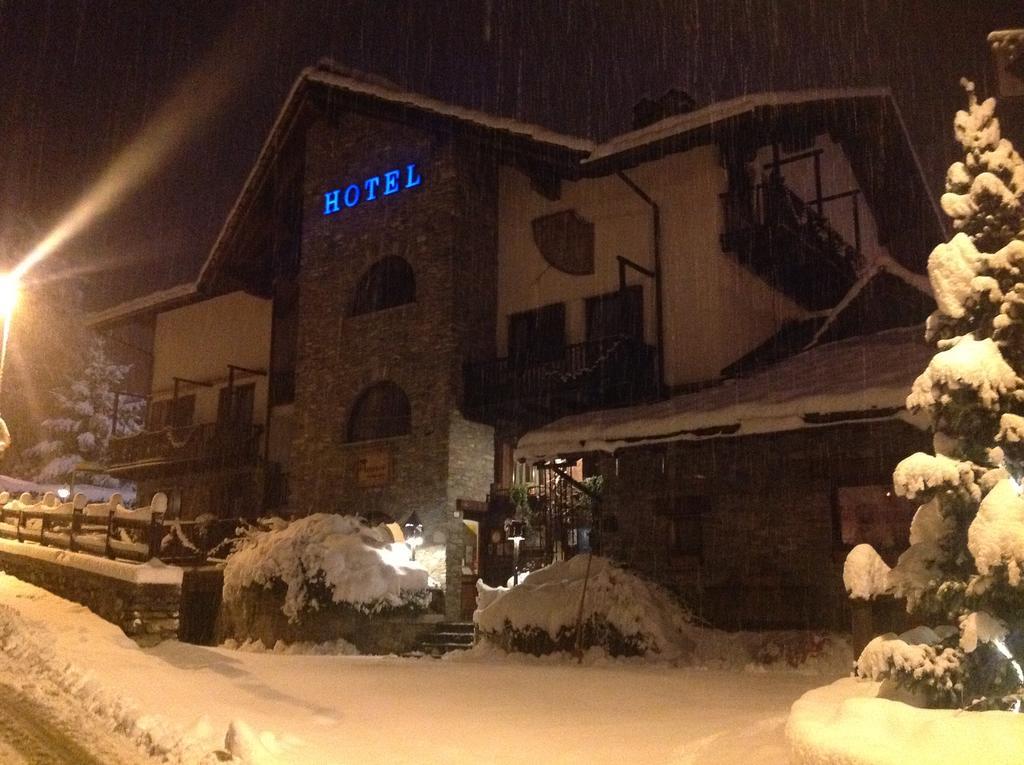 Hotel Chalet La Meridiana Сен-Пиер Екстериор снимка